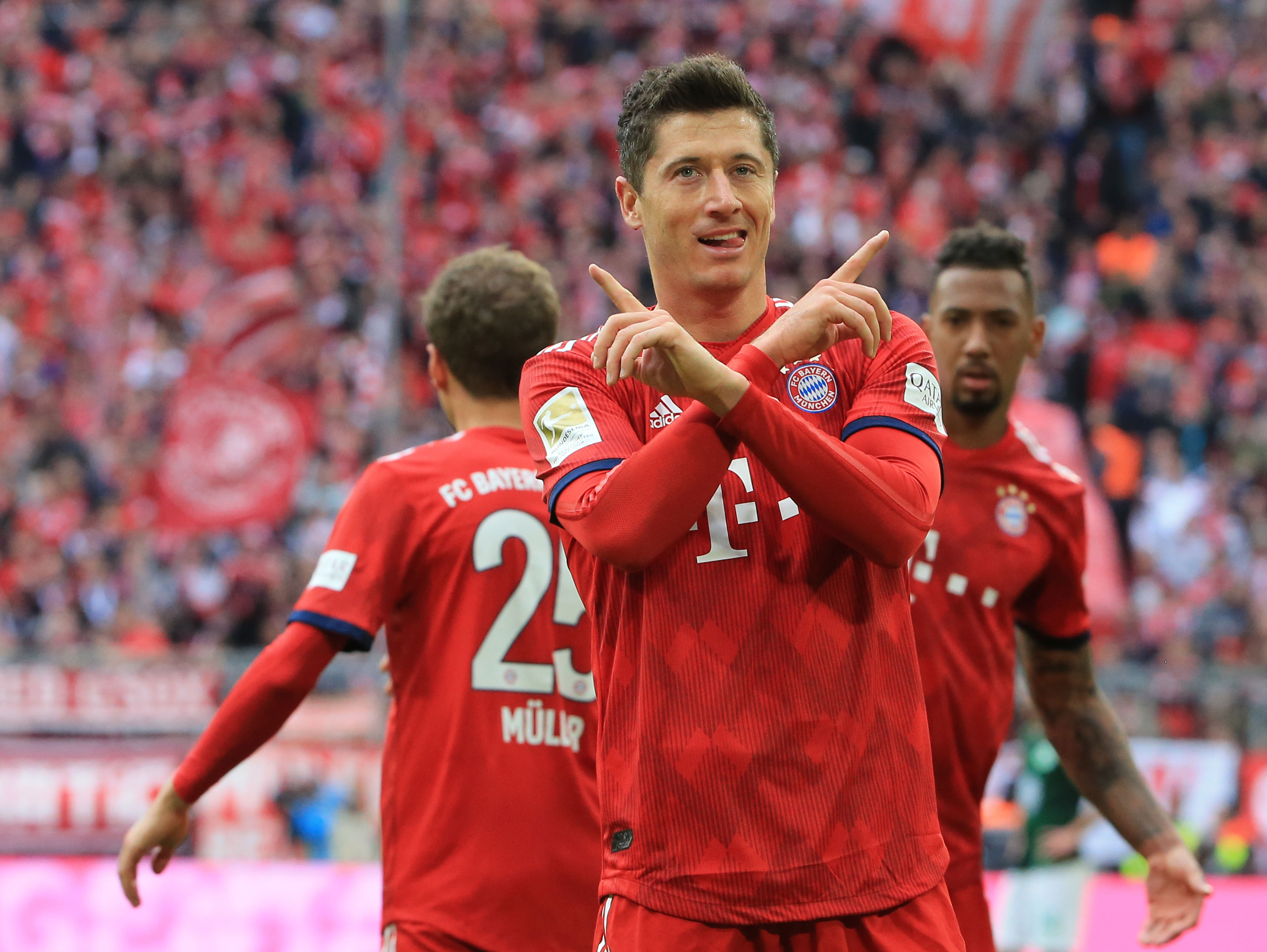 令球迷眼前 令球迷眼前