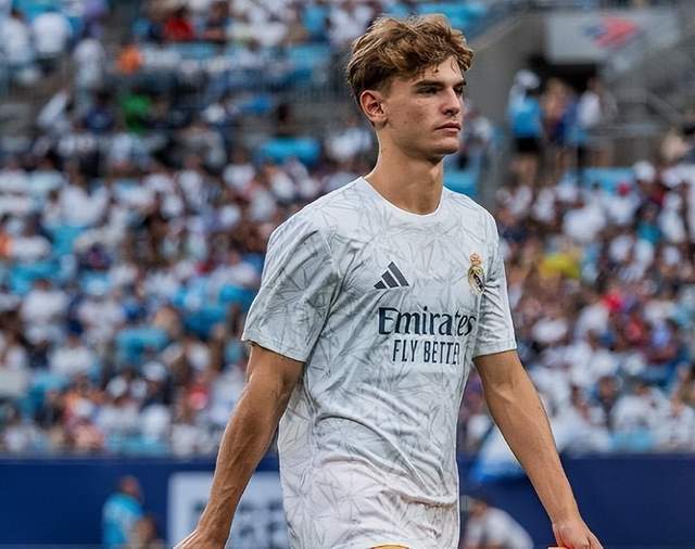 而曼联凭借 而曼联凭借