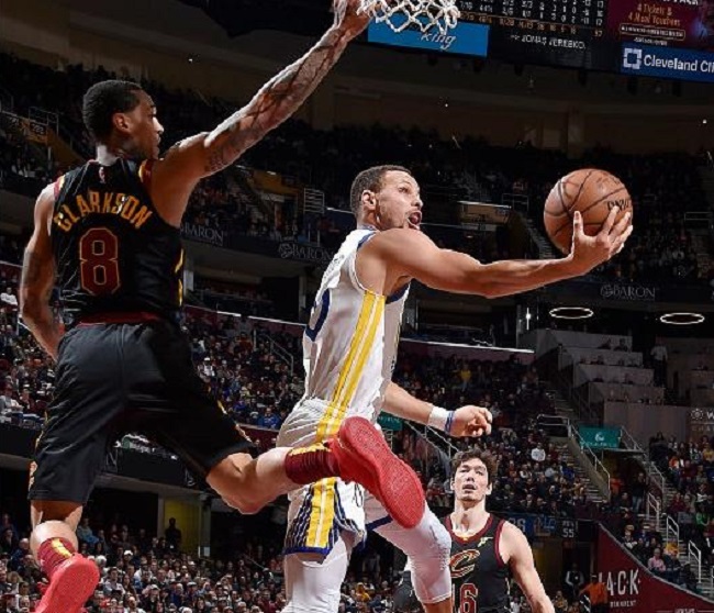 地赛季中 地赛季中