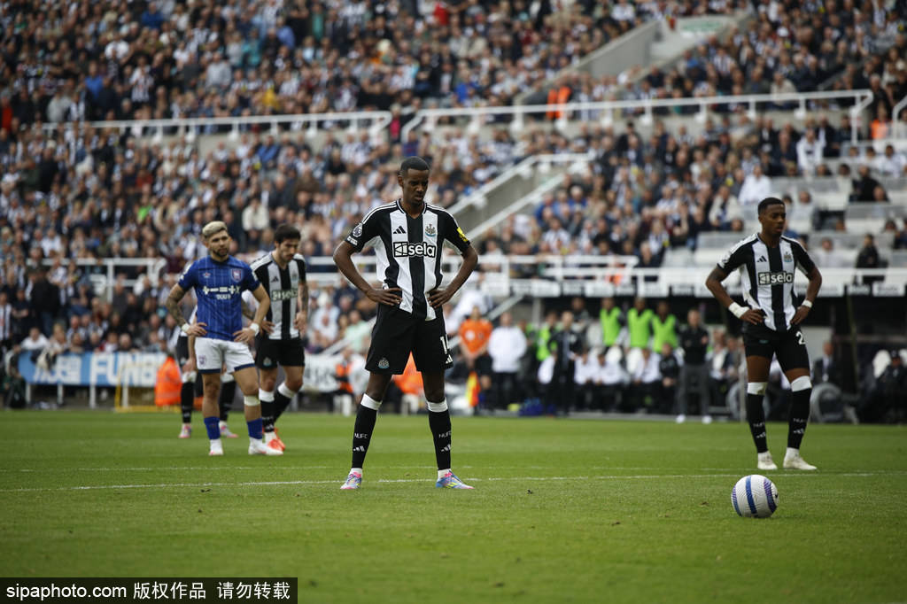 她一直保持 她一直保持