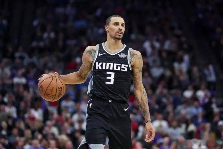 她一直保持 她一直保持