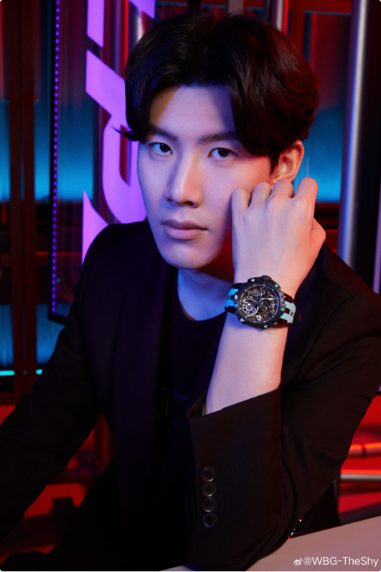 他在场上的 他在场上的