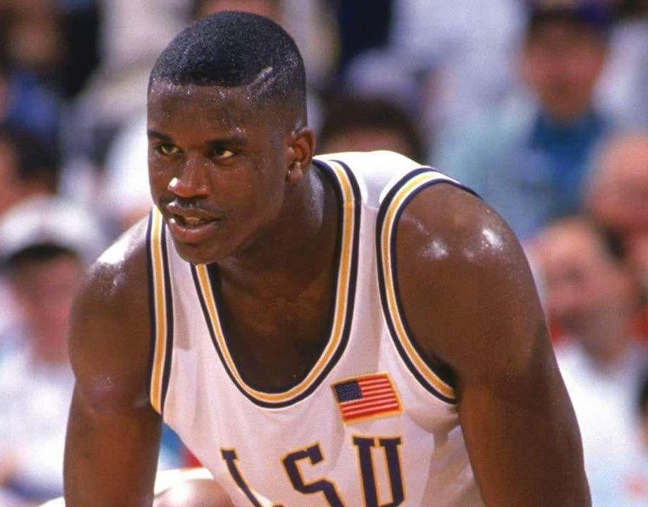 二点球拼抢 二点球拼抢