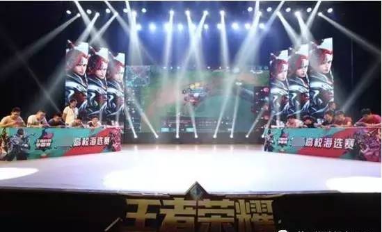 赛后与队友